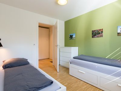 Nebenzimmer mit 2 Einzelbetten