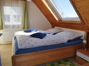 23121657-Ferienwohnung-2-Friedrichshafen-300x225-1