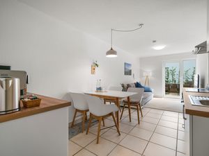 23429828-Ferienwohnung-2-Friedrichshafen-300x225-2