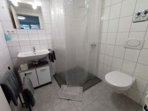 23357813-Ferienwohnung-3-Friedrichshafen-300x225-3