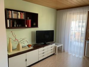 23369632-Ferienwohnung-6-Friedrichshafen-300x225-2