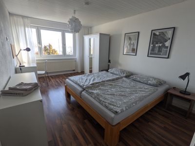 Schlafzimmer 1