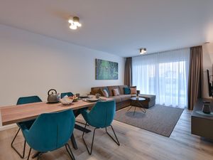 23956368-Ferienwohnung-2-Friedrichshafen-300x225-0