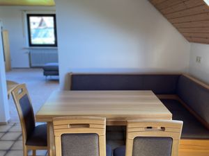 24023463-Ferienwohnung-3-Friedrichshafen-300x225-4