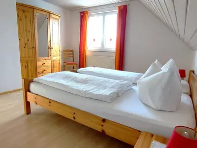 2. Schlafzimmer
