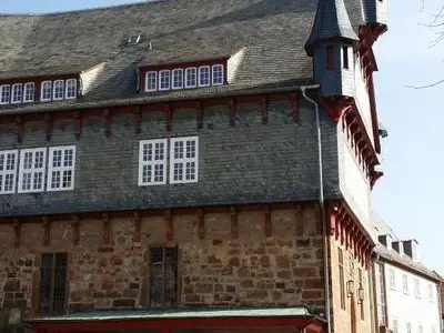 Blick auf das Rathaus - das älteste Rathaus in Deutschland