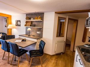 21743003-Ferienwohnung-4-Fröhnd-300x225-1