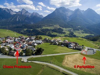 Aussenansicht + Parkplätze