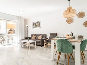 24037667-Ferienwohnung-4-Fuengirola-300x225-2