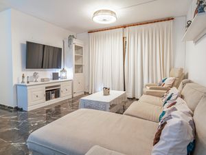 24048313-Ferienwohnung-8-Fuengirola-300x225-3