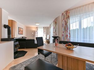 23884716-Ferienwohnung-4-Füssen-300x225-1