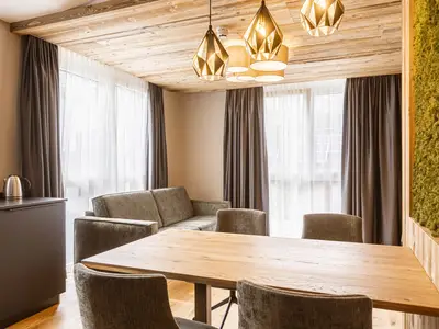 DiningRoom