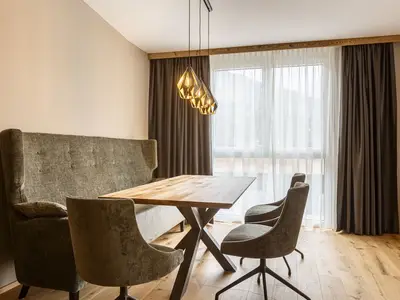 DiningRoom