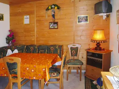 DiningRoom