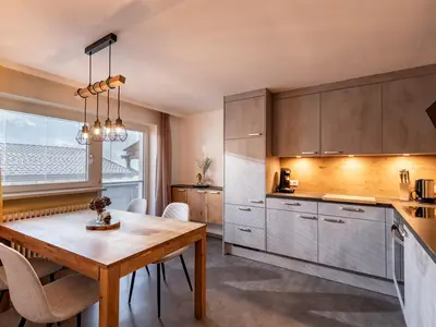 Ferienwohnung_Pulverer_Rosenweg_41_Fuegen_Kueche