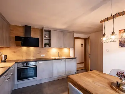 Ferienwohnung_Pulverer_Rosenweg_41_Fuegen_Kueche_1