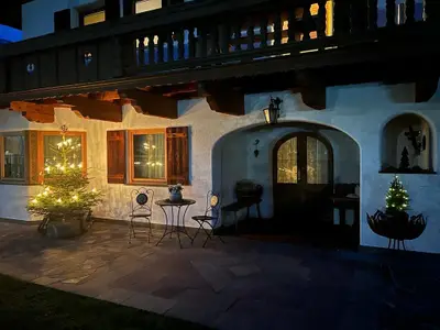 Appartements Pfister_Fuegen_Eingangsbereich_Weihna