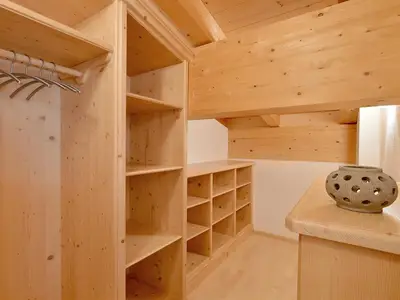 Begehbarer Schrank
