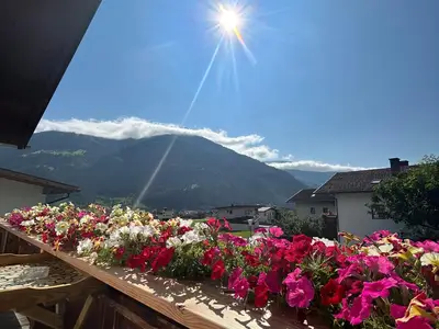 sonniger Balkon