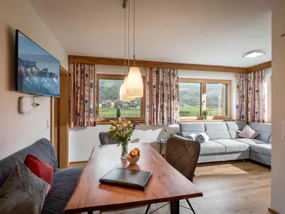 Apart_Theresa_Harter_Landesstrasse_1_Fuegen_Wohnra