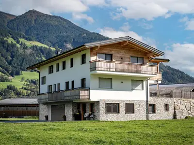 Apart_Theresa_Harter_Landesstrasse_1_Fuegen_Haus_a