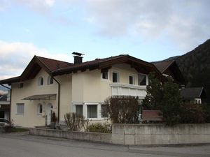 14263747-Ferienwohnung-4-Fulpmes-300x225-3