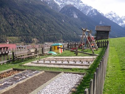 Roasnhof Barfussbereich und Spielplatz