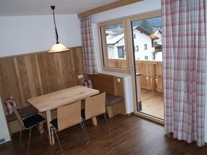 22608041-Ferienwohnung-3-Fulpmes-300x225-4