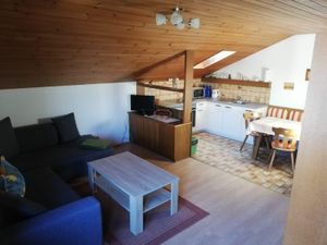 22606969-Ferienwohnung-4-Fulpmes-300x225-3