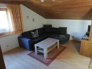 22606969-Ferienwohnung-4-Fulpmes-300x225-4