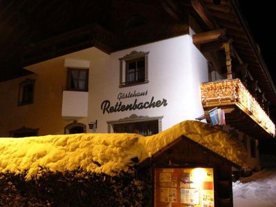 Gästehaus Rettenbacher Hausansicht Winter Abend