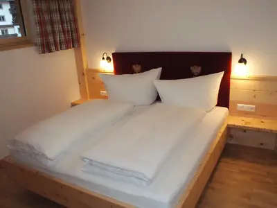 Schlafzimmer 2