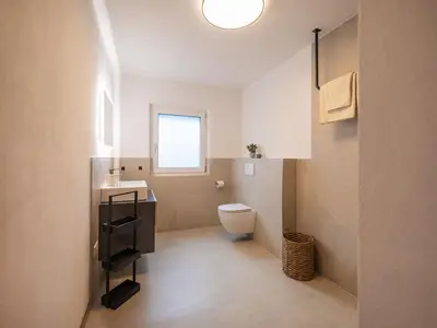 großes Badezimmer