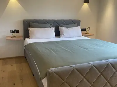 73E4A473-329F-4E30-95F4-3C5F08FD9C14