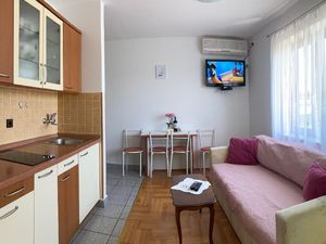 23467075-Ferienwohnung-4-Funtana-300x225-2