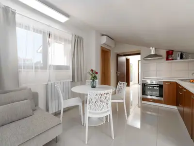 Ferienwohnung für 4 Personen (70 m²) in Funtana 2/10