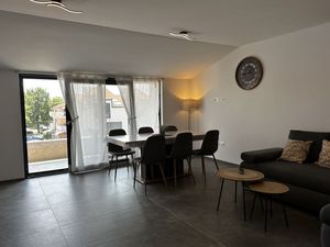 24049911-Ferienwohnung-6-Funtana-300x225-3