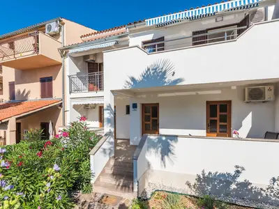 Ferienwohnung für 4 Personen (45 m²) in Funtana 1/10