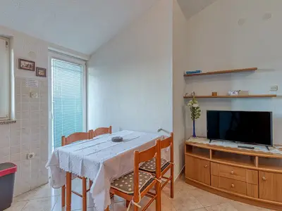 Ferienwohnung für 4 Personen (54 m²) in Funtana 8/10