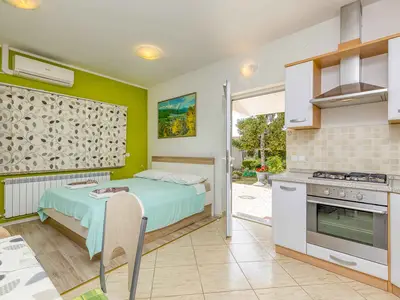 Ferienwohnung für 2 Personen (40 m²) in Funtana 1/10