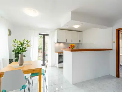 Ferienwohnung für 2 Personen (60 m²) in Funtana 2/10