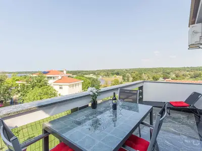Ferienwohnung für 5 Personen (100 m²) in Funtana 1/10