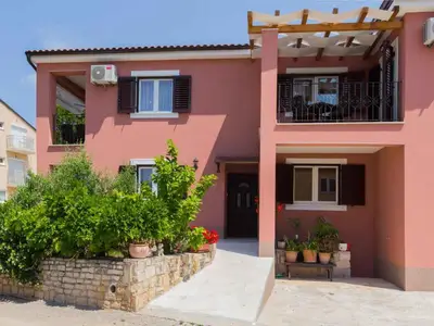 Ferienwohnung für 5 Personen (67 m²) in Funtana 2/10