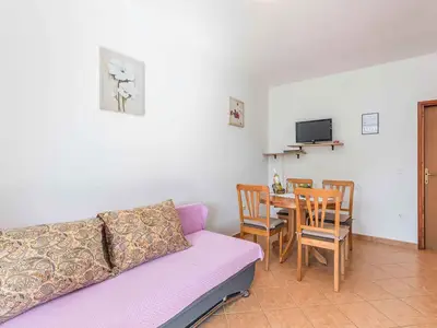 Ferienwohnung für 3 Personen (35 m²) in Funtana 9/10