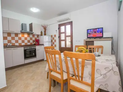 Ferienwohnung für 4 Personen (45 m²) in Funtana 1/10
