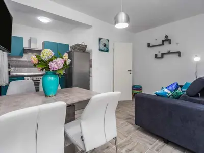 Ferienwohnung für 4 Personen (32 m²) in Funtana 1/10