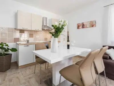 Ferienwohnung für 4 Personen (46 m²) in Funtana 8/10