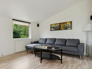 23765753-Ferienwohnung-4-Fur-300x225-2