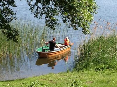 Ruderboot mit Blick aus dem Pavillion