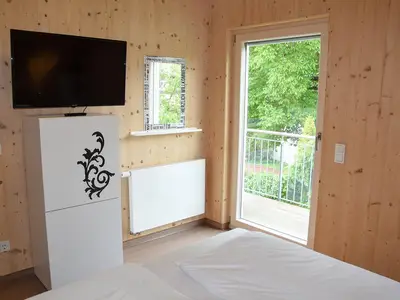 TV + Zugang Balkon